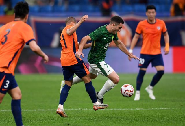 1747581852071071985.jpg (体育)(3)足球——中超:青岛海牛平北京国安XxjpseC007654_20250517_PEPFN0A001.jpg