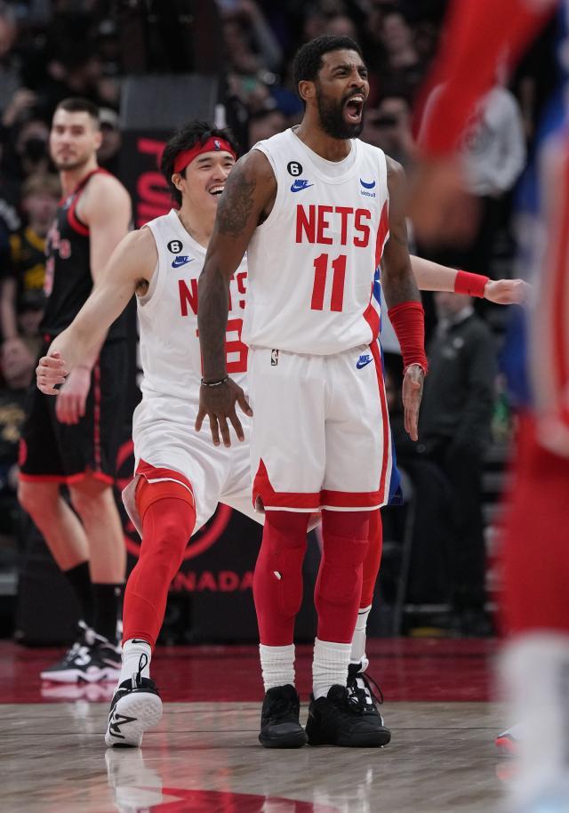 kaiyun-读秒三分狙杀猛龙！欧文完成生涯首次压哨封喉