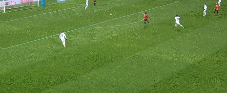 开云app-【意甲】莱昂吊射 贝内文托失点 AC米兰染红2比0胜